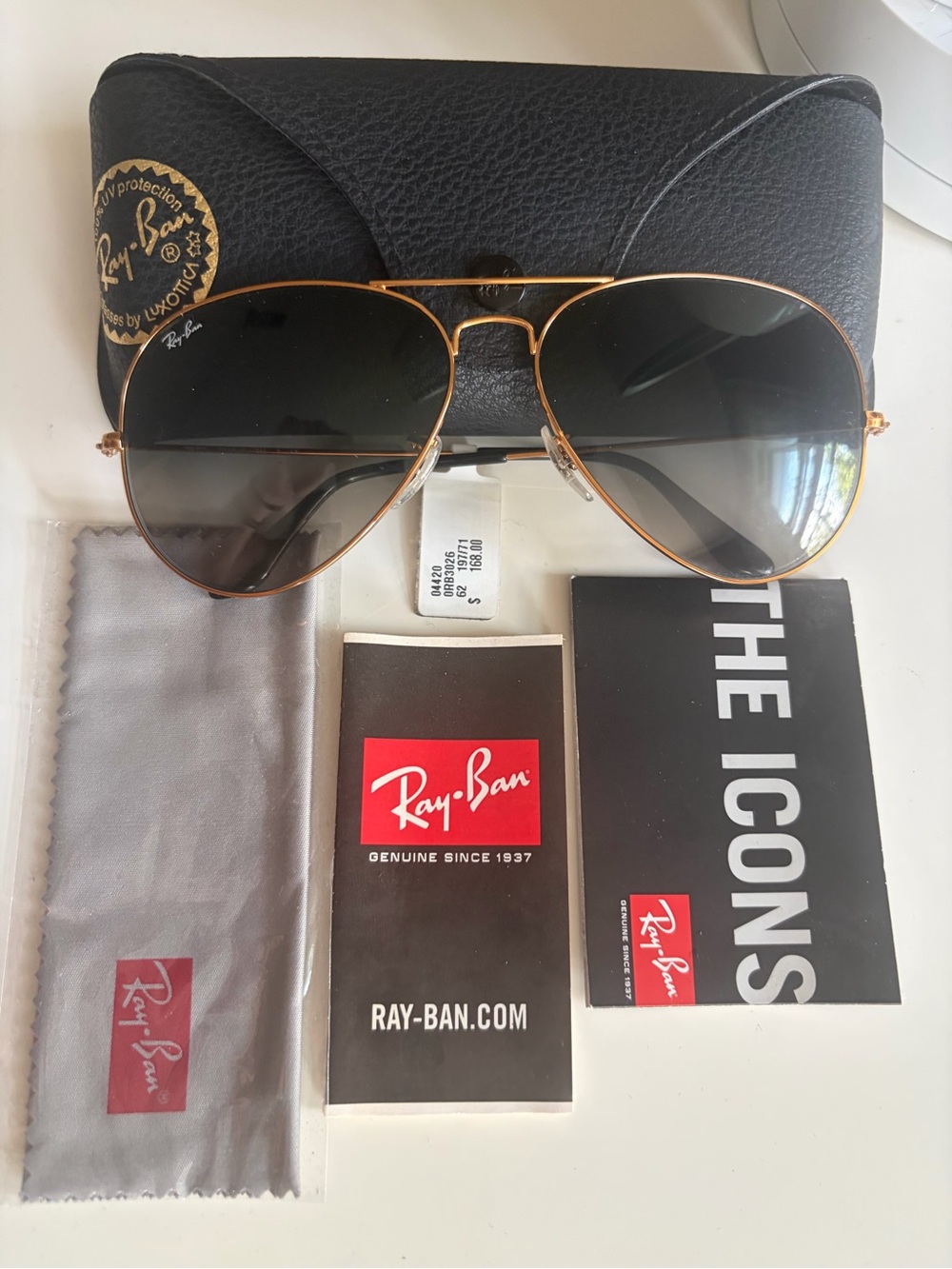 Ray-Ban Gold Frame Sunglasses with Green-Gray Lenses